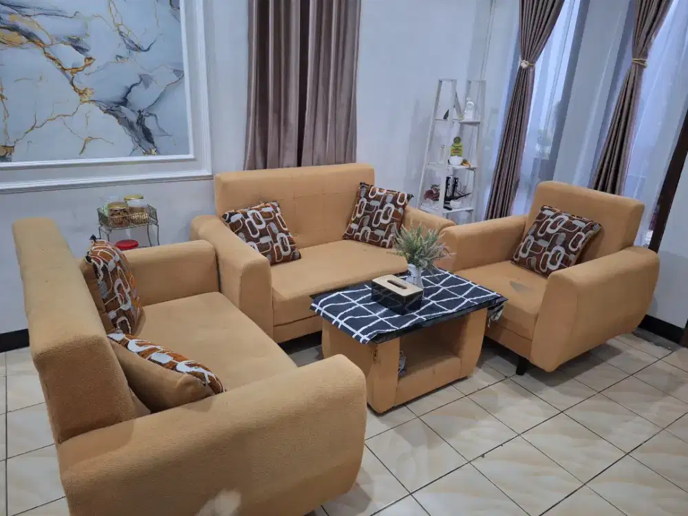 Sofa 221  bekas, barang masih bagus, harga murce