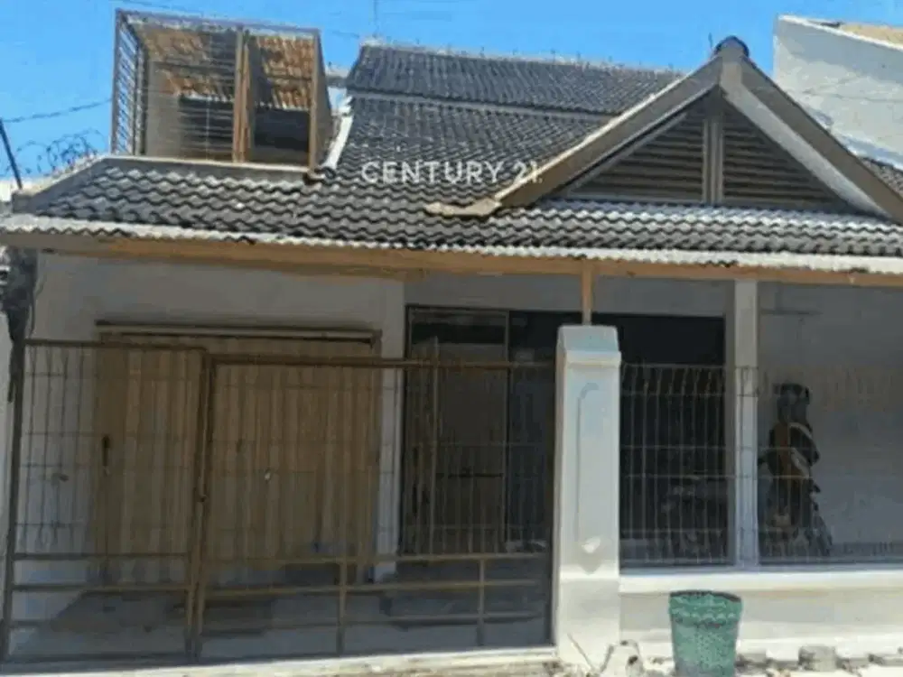 Rumah Dua Lantai Di Tengah Kota Lokasi Strategis