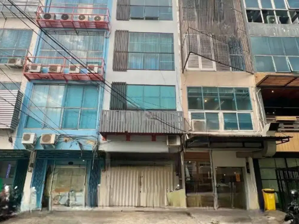 TURUN HARGA Jual / Sewa Ruko 4 lantai sudah renov di Manyar Kertoarjo