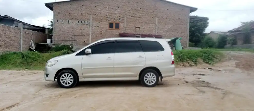 Toyota Kijang Innova 2012 Diesel