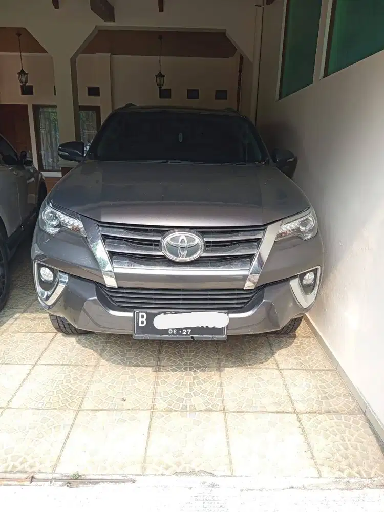Toyota Fortuner VRZ tahun 2017