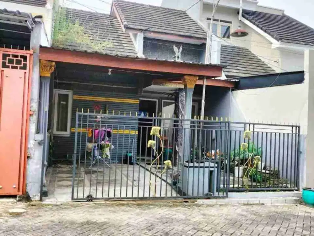 Rumah minimalis dijual di perumahan Nadia Residance Junrejo Batu