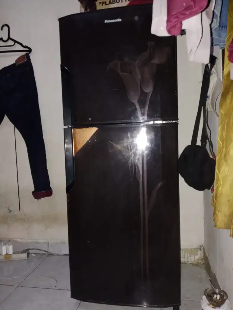 Kulkas 2 pintu merk PANASONIC