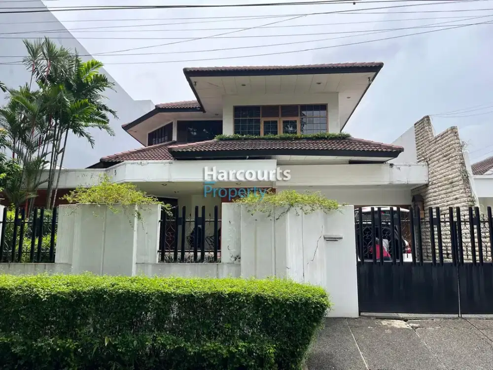 Dijual Rumah Lama Bagus dan Terawat Lokasi Strategis di Permata Hijau