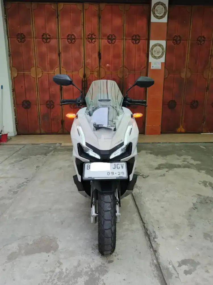 Dijual Honda adv 160 abs km 3000 tahun 2024