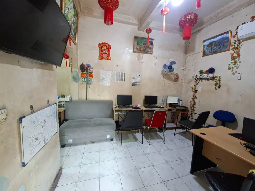 Mencari Design Grafis yang berpengalaman wanita/pria