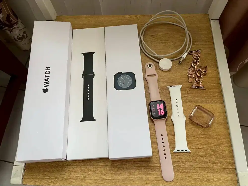 Apple Watch Series 5 Rose Gold