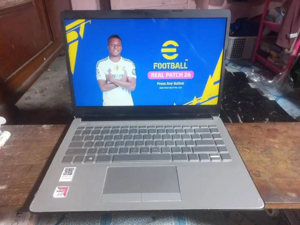 HP 14S AMD A4 (i3) KEYBOARD NYALA RAM 4 GB SSD FULLGAMES