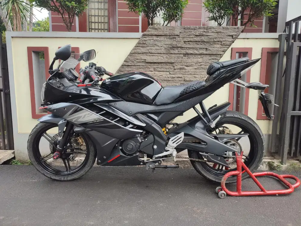 YAMAHA R15 V2 TAHUN 2014