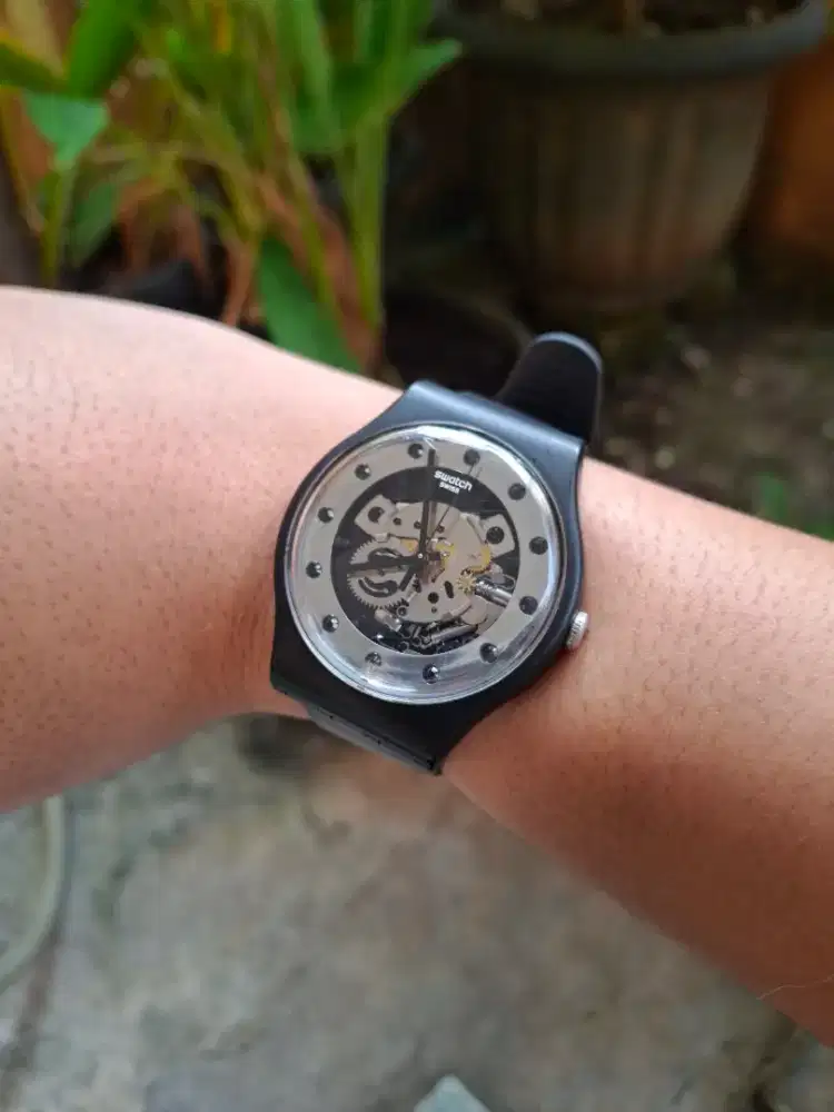 Jam Tangan Swatch Silver Glam Series Transparent Skeleton Dial Black