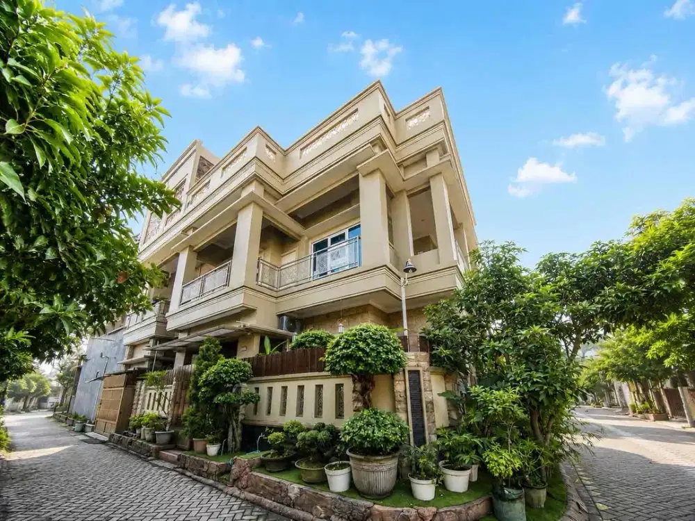 DIJUAL – Rumah Megah 3 Lantai Semi Furnished di Permata Sukodono Raya, Sidoarjo