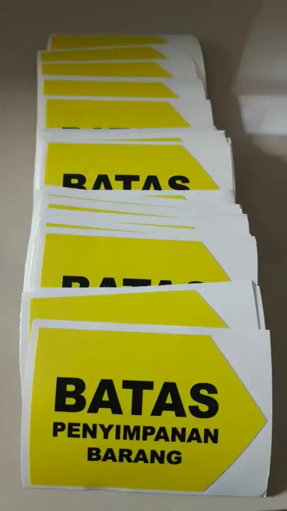 Sticker vinyl cutting bentuk panah arah stiker label pabrik & kantor
