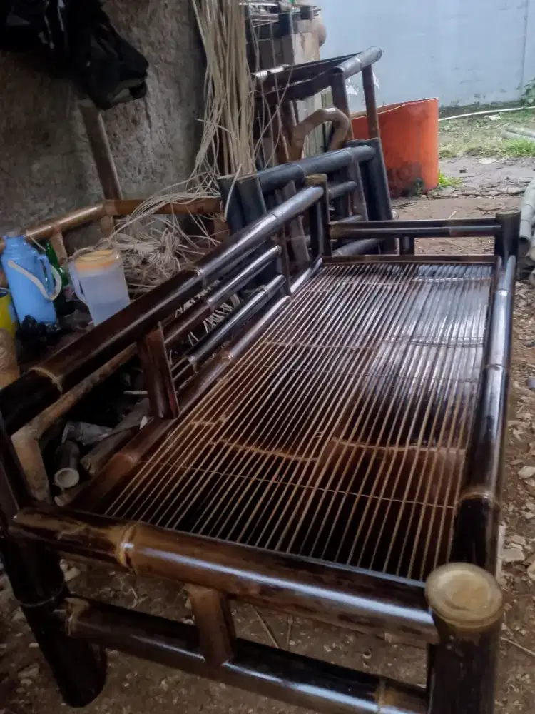Bale Bambu Hitam
