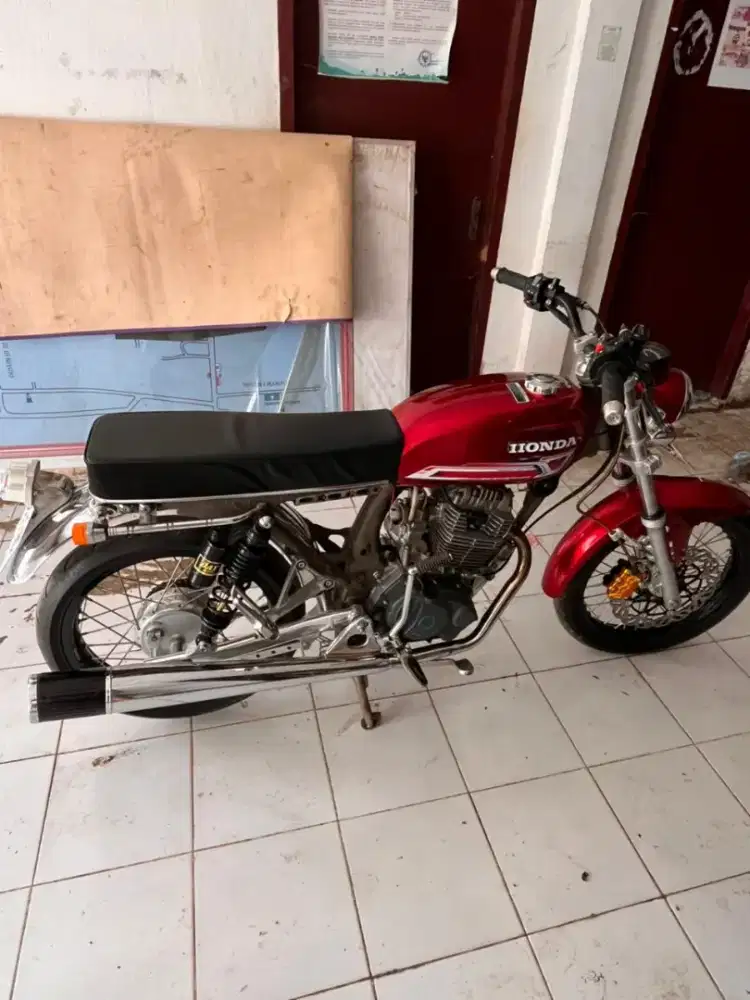 Honda cb 100 tahun 1978
