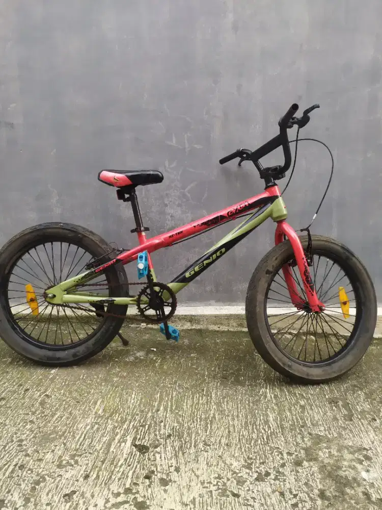 Sepeda BMX uk 20 merk GENIO
