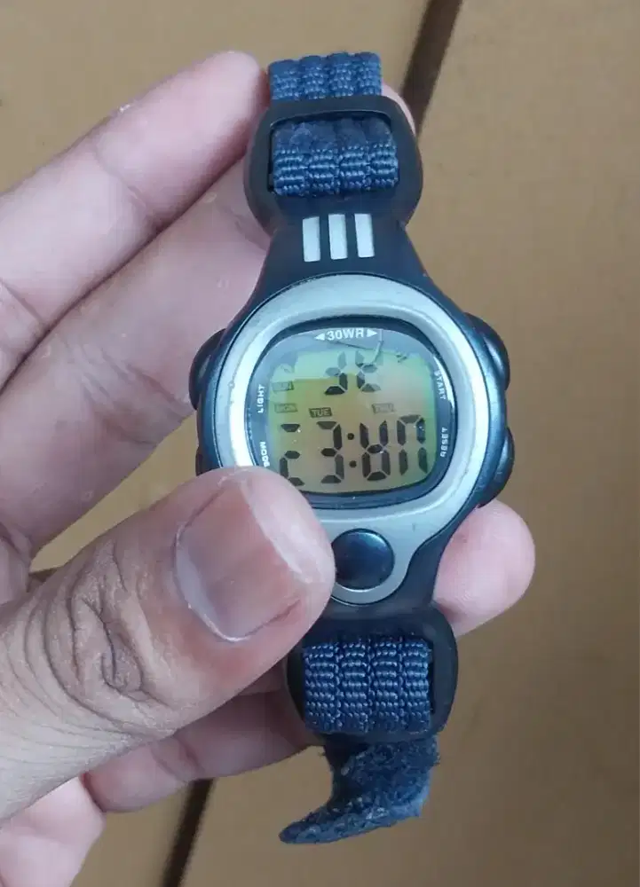 Bahan jam adidas vintage