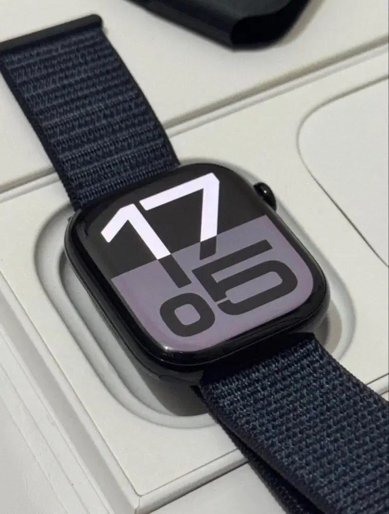 iBox Apple Watch Series 10 46mm Jet Black Fullset IC/B Garansi On 2026