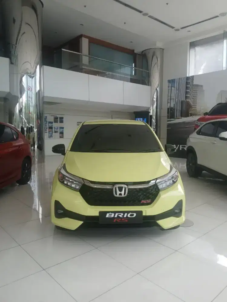 Brio RS automatic  2026/2025 wrn lime hijau