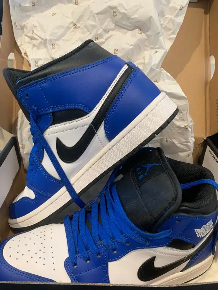 Air Jordan 1 MID