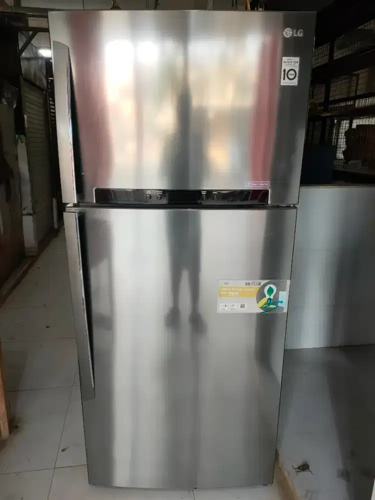 kulkas LG smart digital inverter gnh702hl