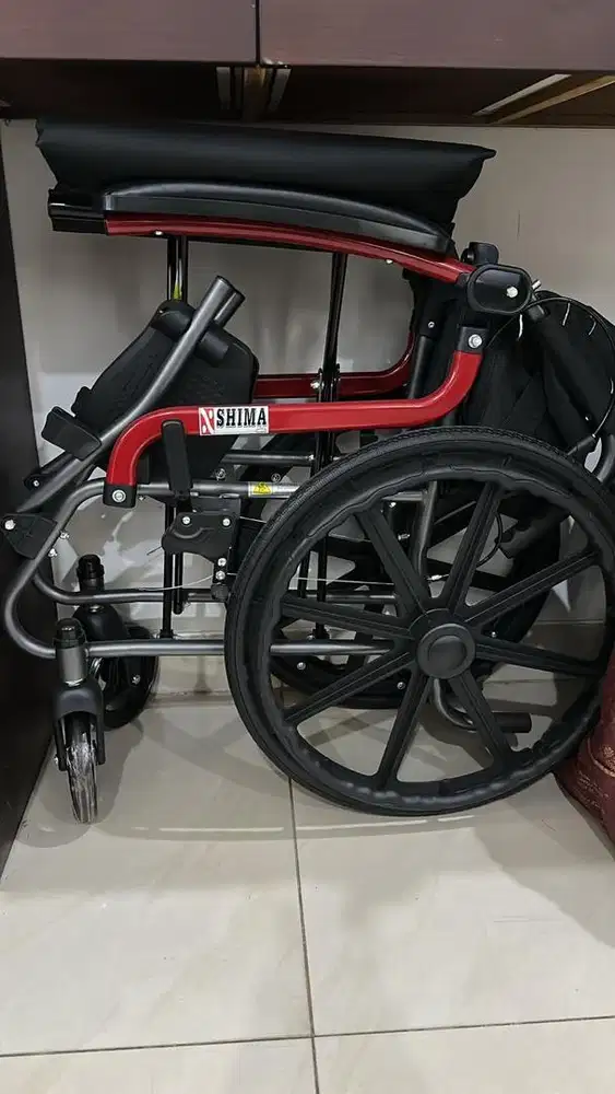 Kursi Roda dorong
