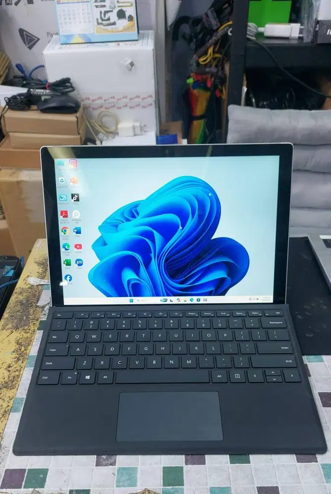Microsoft Surface Pro 7 Core i5 Gen10 RAM 16GB 12.5inch MULUS N-TM