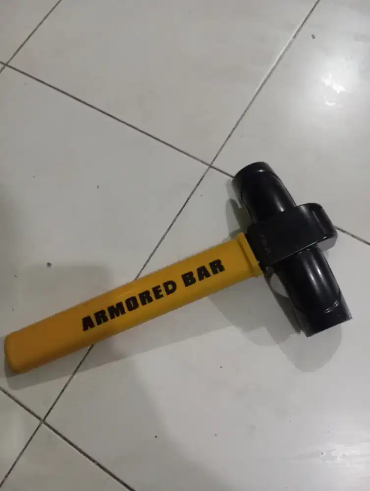 Kunci pengaman stang mobil