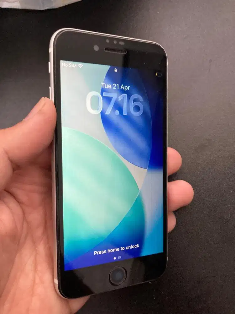 Iphone SE 2020 64GB Inter Indosat Permanen