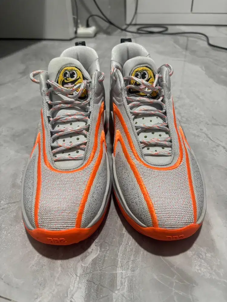 NIKE UNIVERSITY BASKETBALL SHOES , Sepatu basket nike university