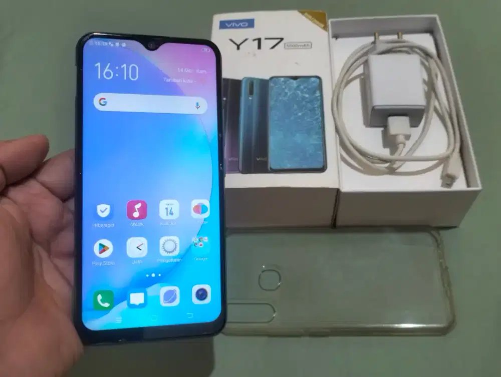 BUTUH UANG VIVO Y17 RAM 8GB / 256GB 4G LTE Duos 6.35in Finger 5000Mah