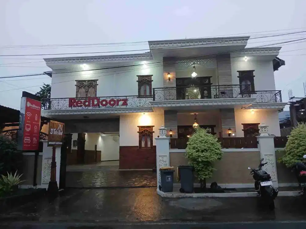 Penginapan Reddoorz Syariah dijual di Jl Sawunggaling, Banyumanik Semarang