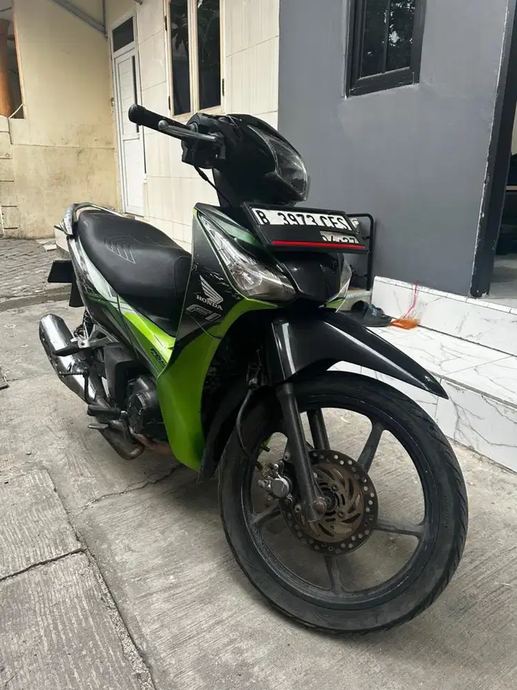 Honda supra x helm in 2013