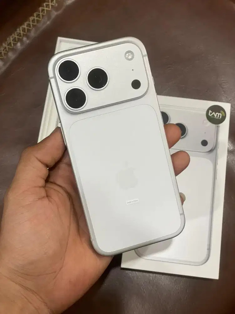 BU IPHONE 17 PRO 256GB IBOX BARU 3 HARI!