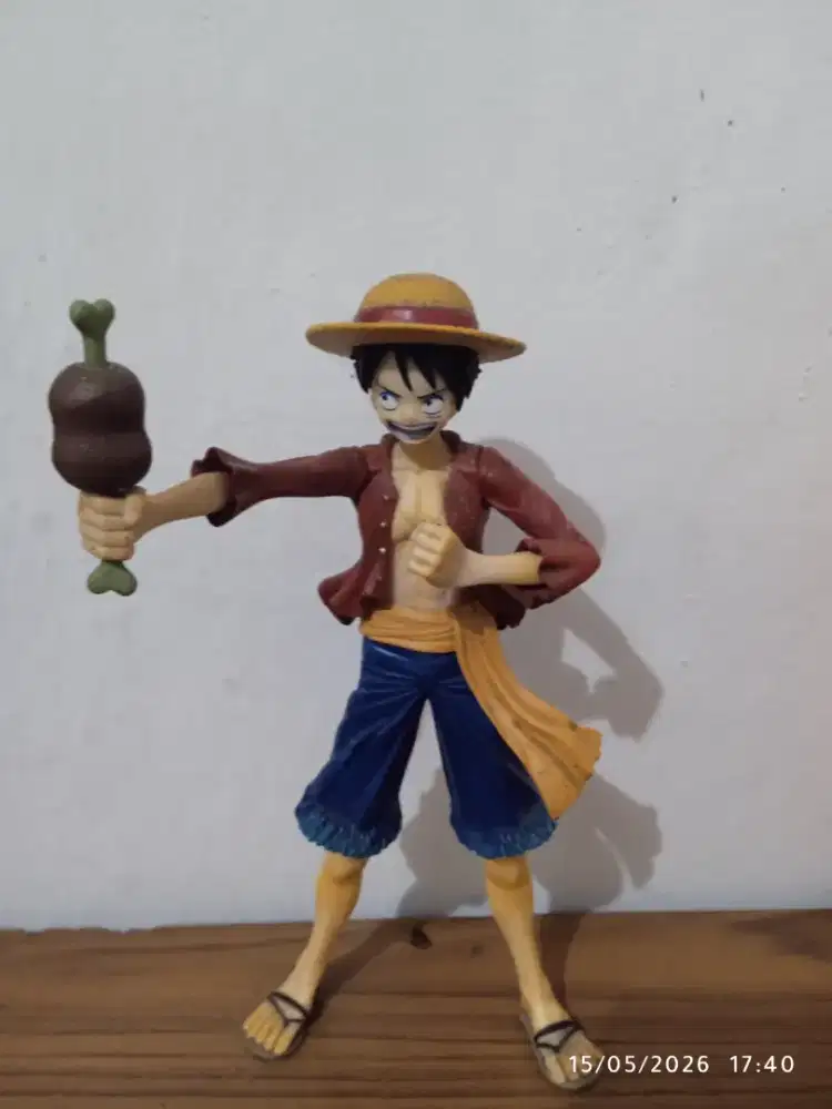 figur luffy limited