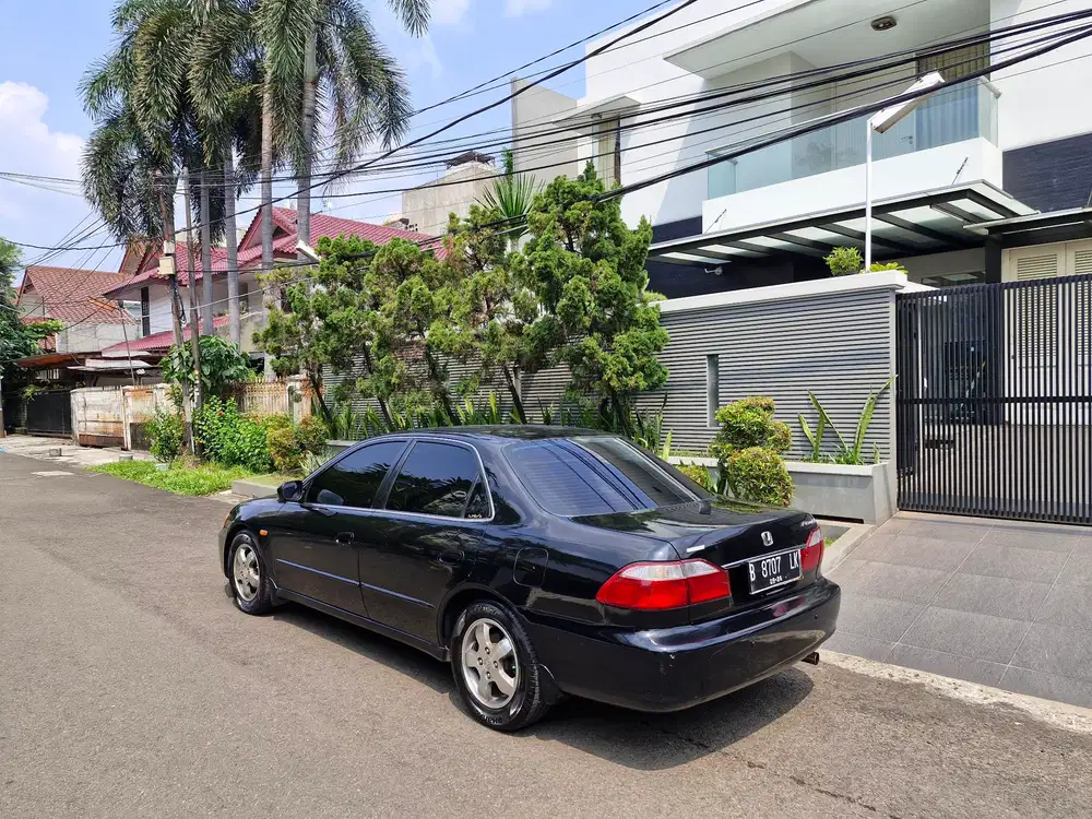 Honda Accord 2001 Bensin