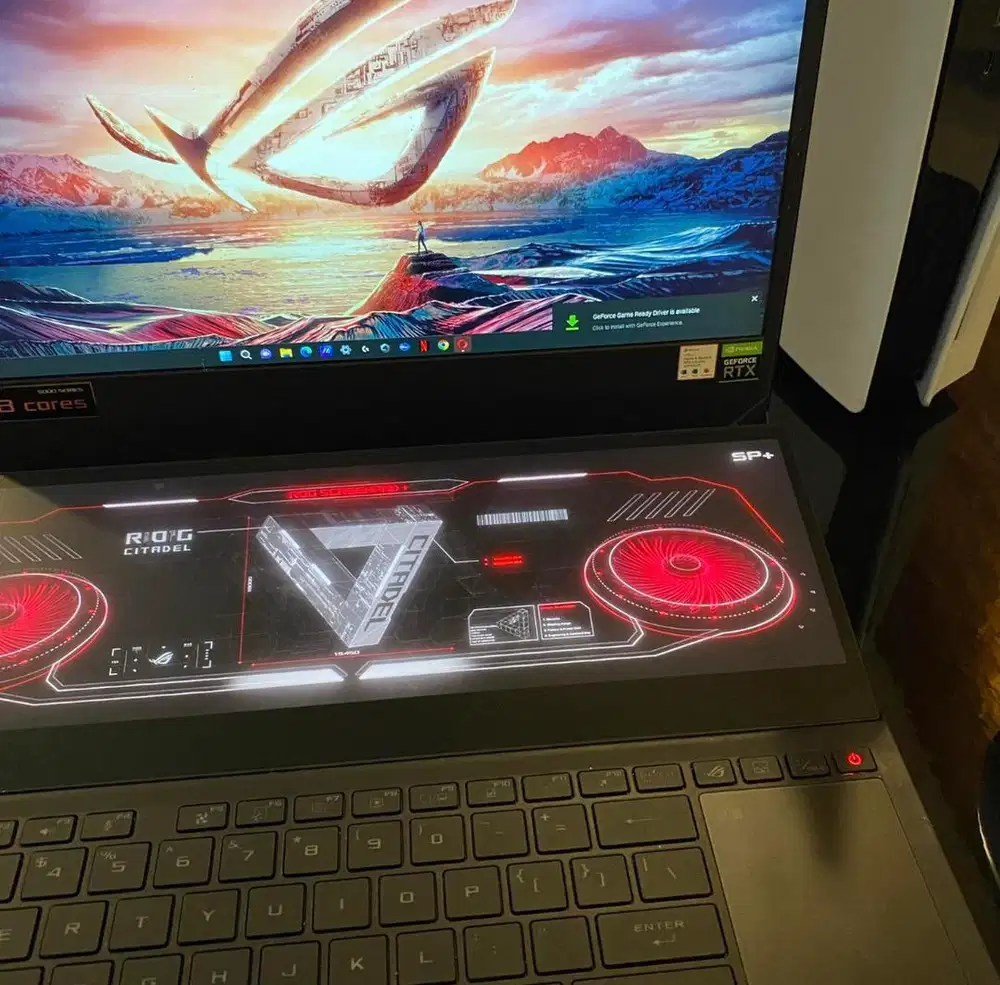 Laptop asus rog zephyrus duo 15 inch