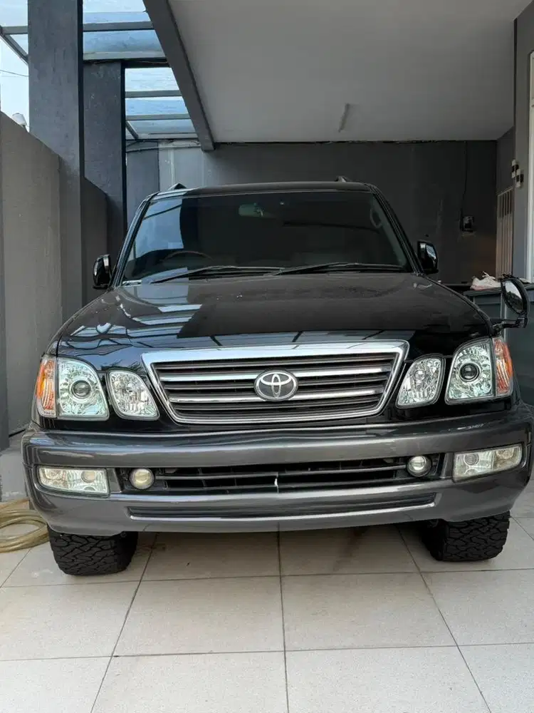 Toyota Cygnus 2005