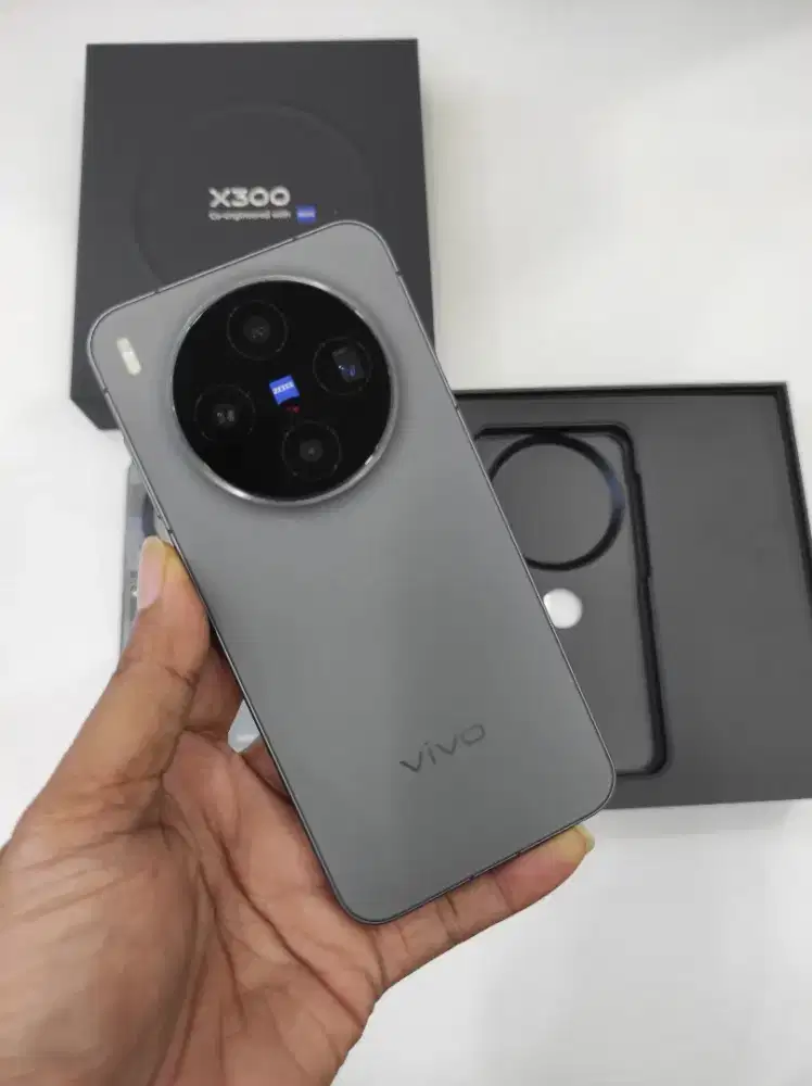 Vivo X300 basic
Garansi Resmi
Mulus 99%
Ram 12/256
Fullset original