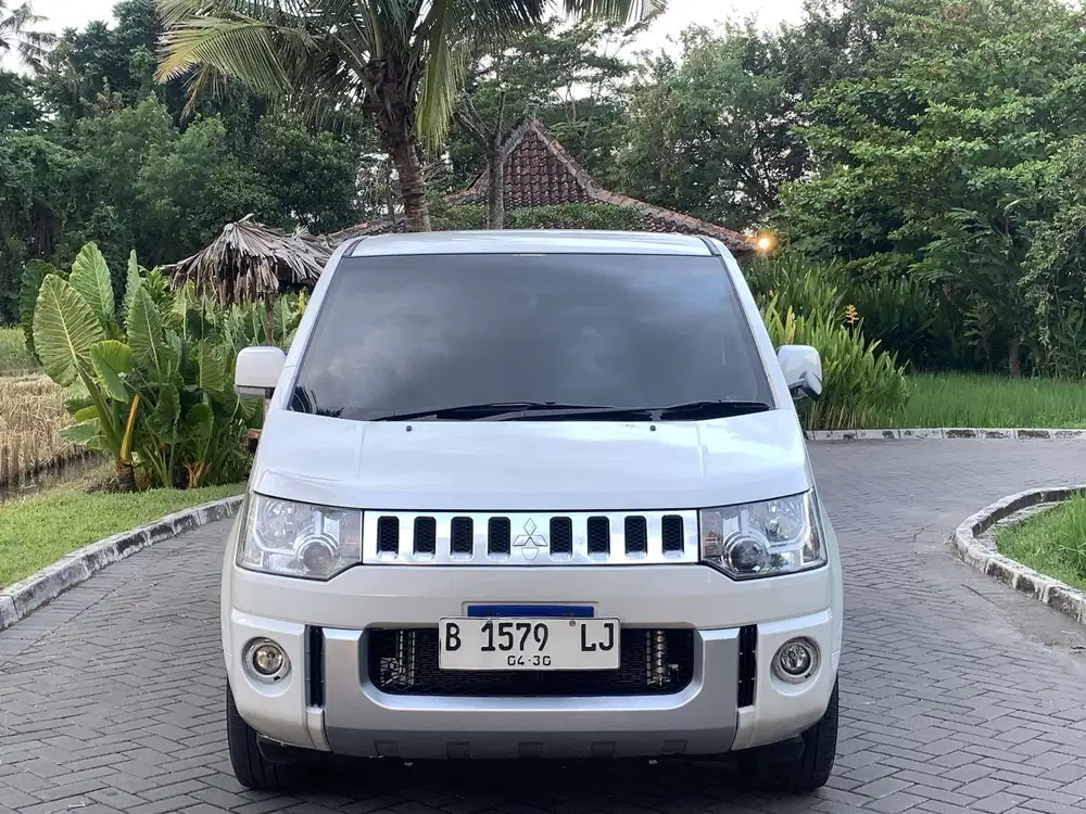 Mitsubishi Delica D5 Metik 2014 Kondisi Istimewa Bebas Laka Banjir