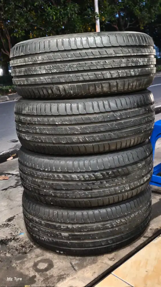 235/55 R19 Michelin latitude sport 3,