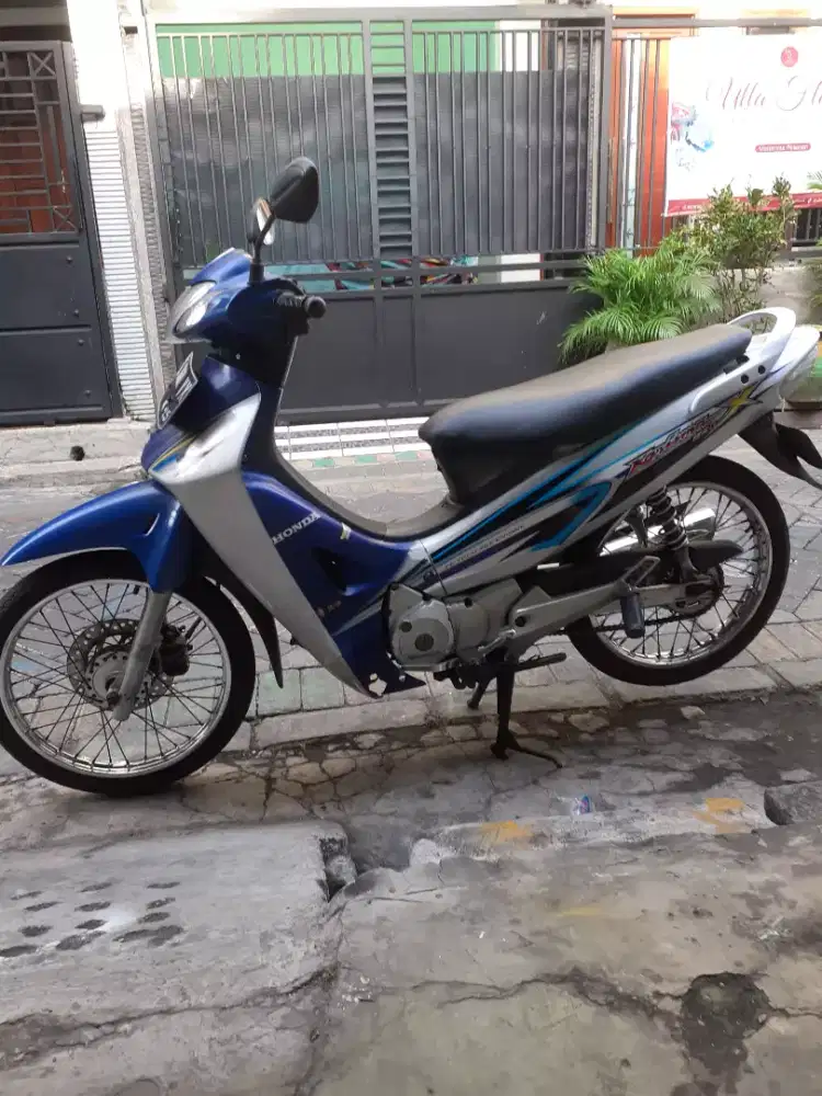 Honda karisma 125x
