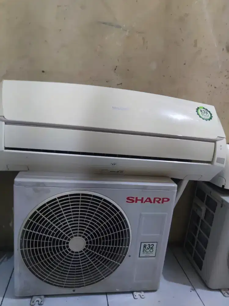 Ac Sharp 1/2pk dingin dan garansi