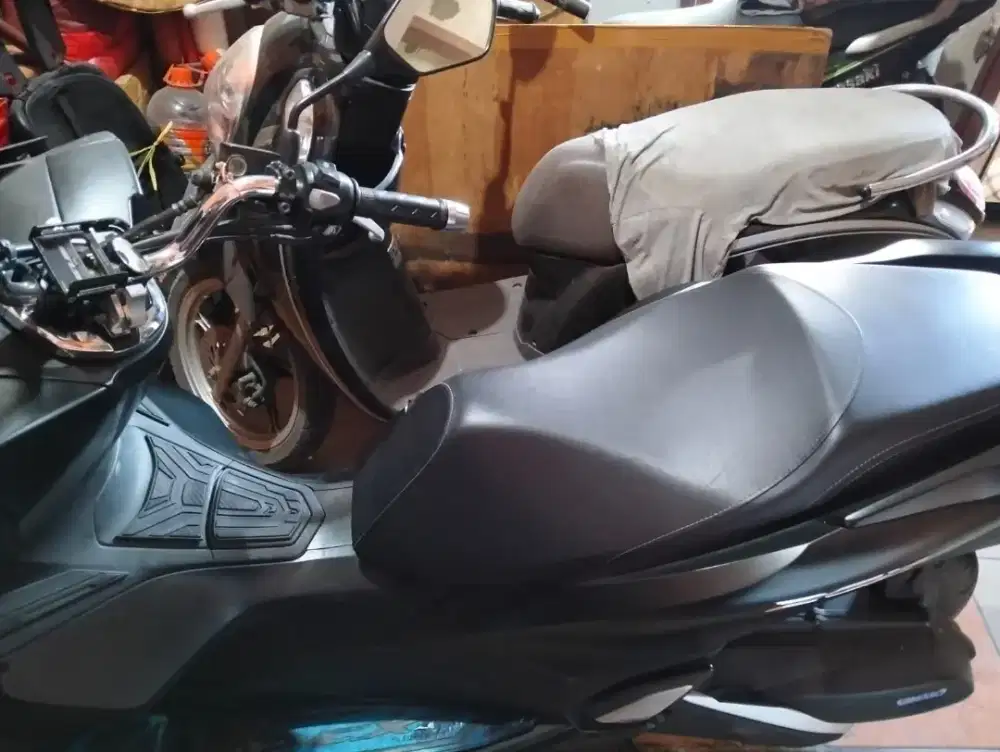 HONDA PCX CBS 2021 HITAM