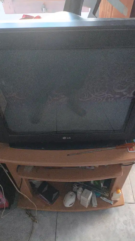 Jual TV LG 21 tabung slim + Stb + Dvd akari + Rak TV