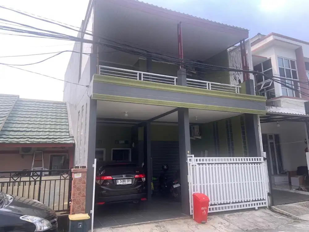 Rumah 2 Lantai Baru Renov Bebas Banjir