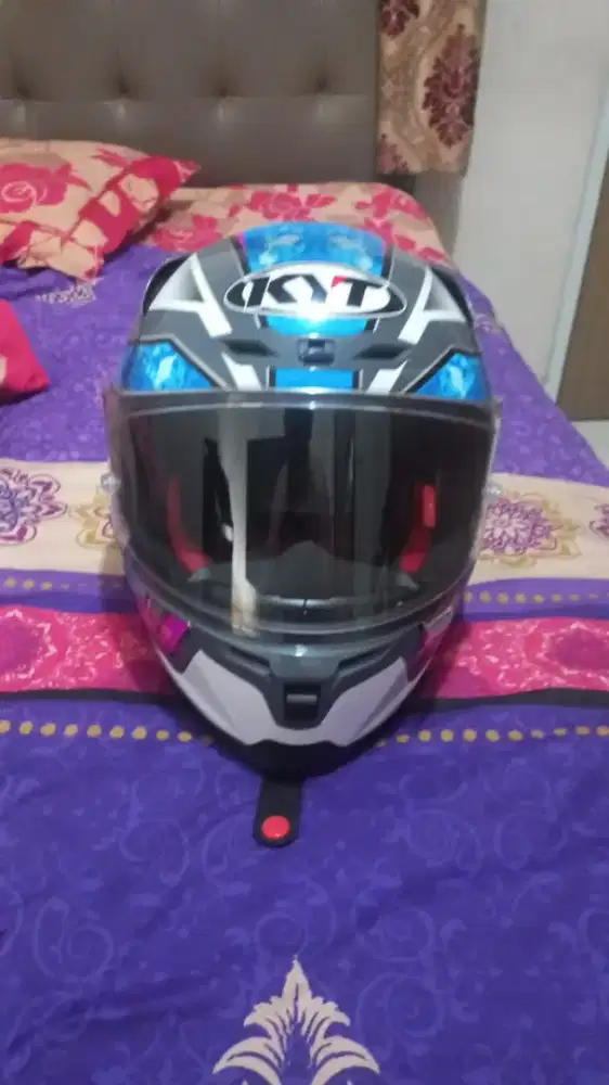 KYT TT Course Baru 1x Pakai– Motif Warna Biru, Mulus & Terawat