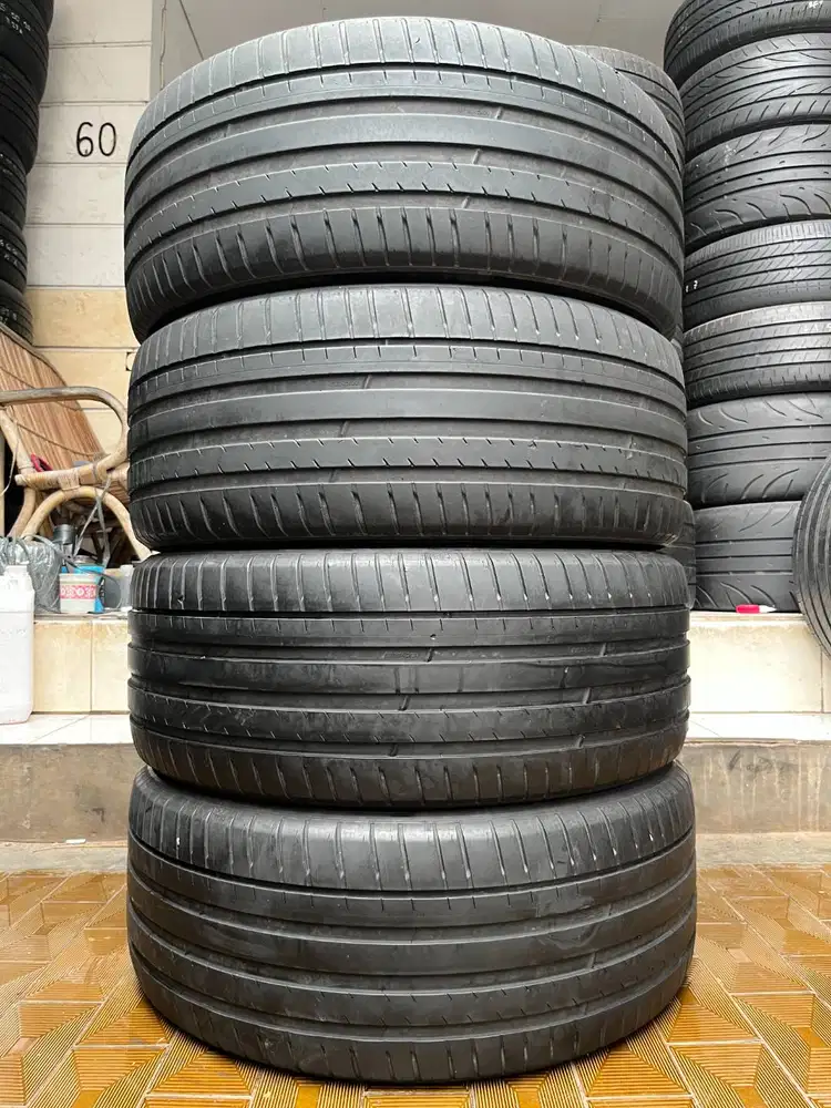 Ban Michelin Pilot Sport EV  255 45 r20  4Pcs