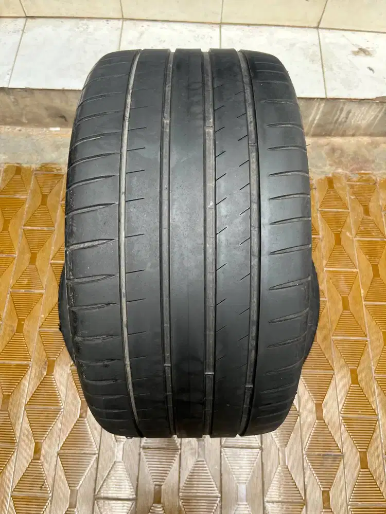 Ban Michelin Pilot Sport 4  265 35 r18  1Pcs