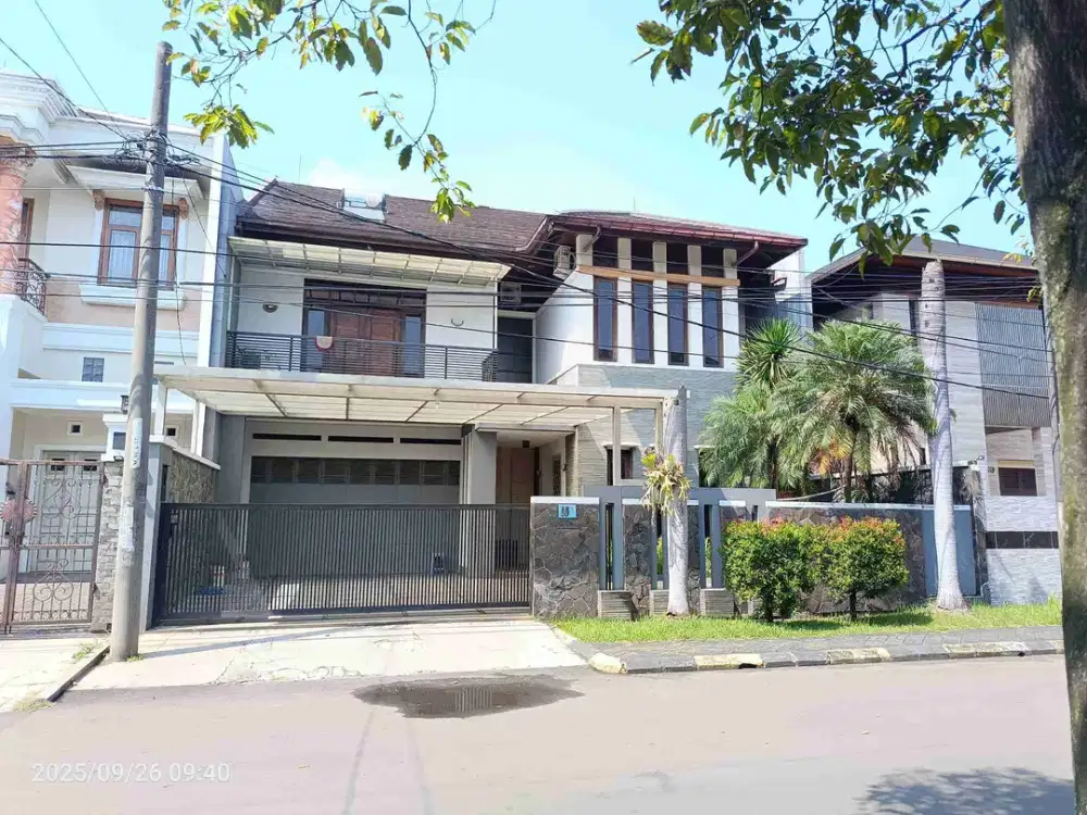 Rumah Bagus Dikawasan Elite Batununggal indah Dekat Tol Buah Batu Bandung
