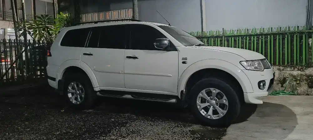 Pajero dakkar sunroof limited